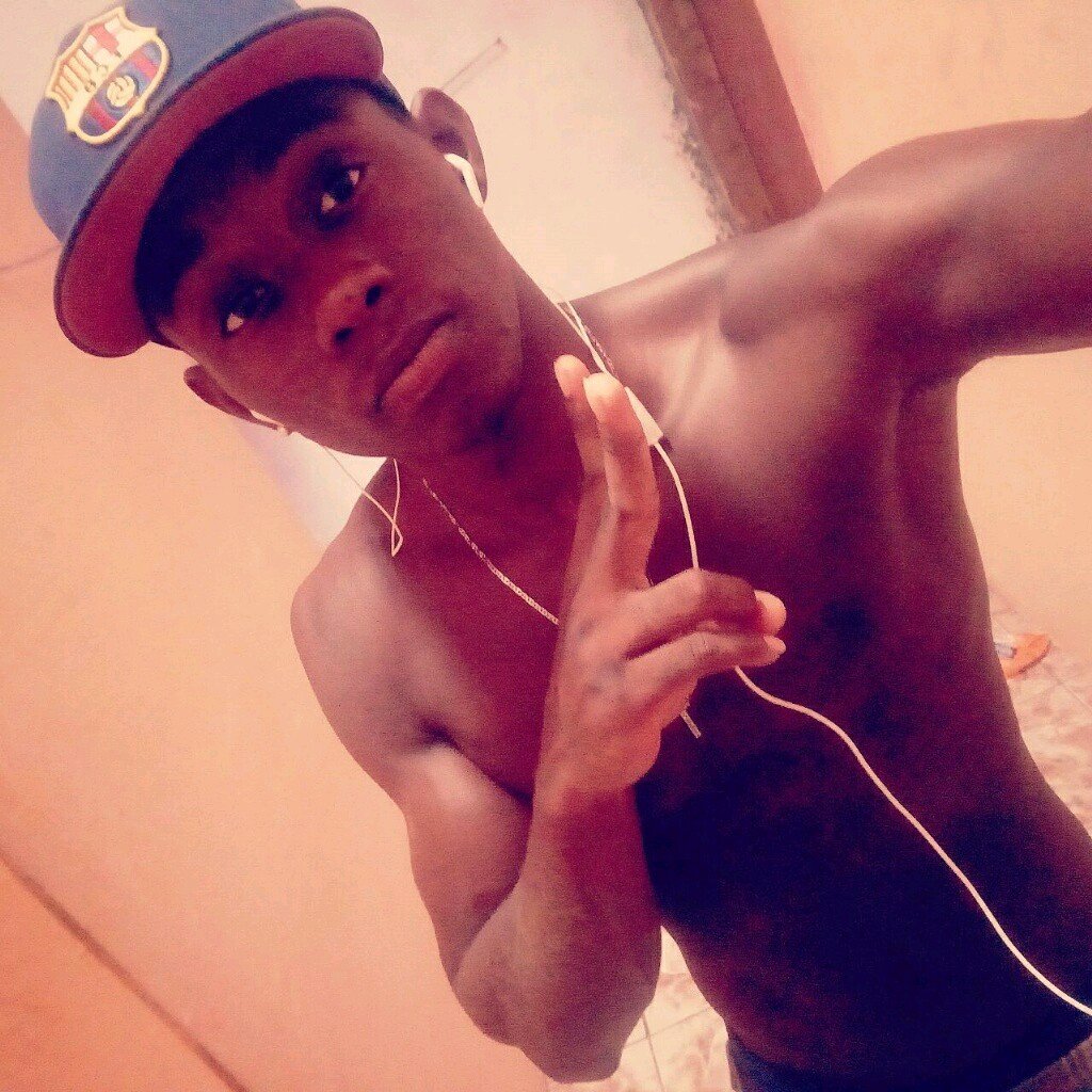 📛 Se Me Segui Eol.Sigo De Volta 🔰✌🏾° 3♏ ° 1.8 👣 °