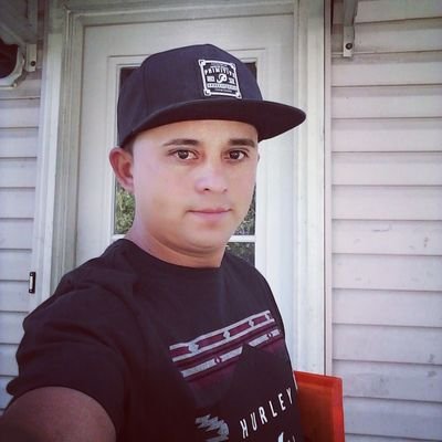 SergioM18540587's profile picture. Me gusta ser muy amigable con todas las personas