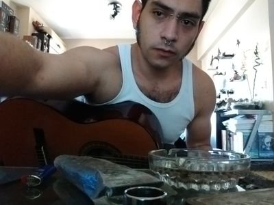 Musico frustrado, malabardista, ex-rasta lanzallamas