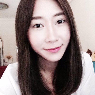 estherlws_'s profile picture. Embrace the unknown. Instagram: @estherlws_