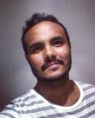 Profesional en Comunicación y especialista en Gerencia del Talento Humano. Estudiante de Derecho.