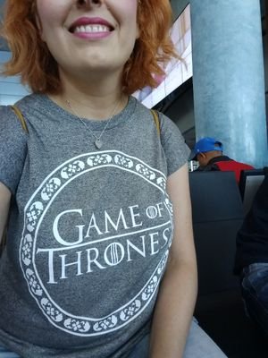 Periodista e Historiadora del Arte. Miss Magnolia con 🥦 Entre Marvel y DC voy a festivales 🎧 Organizo eventos, me curro el SEO y oposito a influencer. 👓