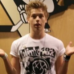 tensioncd's profile picture. just want someone who can’t shut the fuck up about me