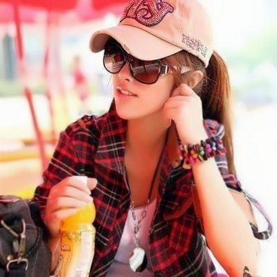 carolineokolie's profile picture. 