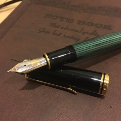 万年筆 シャーペン ボールペン など文房具が趣味です。 特に、Pelikanが好き。m1000緑縞,400nn茶縞,m205緑 持ってます。 気軽にフォローして下さい。最近は、低浮上です。