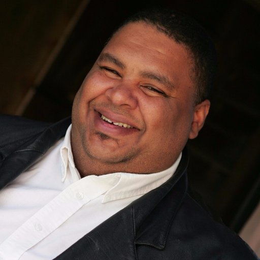 Aspiring #actor and @sagaftra member. Currently repped by @TheAvenueAgency. Willing to travel for work and great #BBQ.