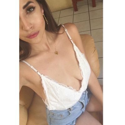 Diseñadora de modas, amante del diseño mexicano ❤️