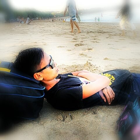 Hello,,,,I am badar's from Indonesia..GREETINGS ALL.