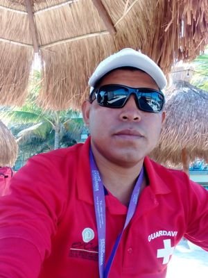 guardavidas al servicio de la humanidad.
