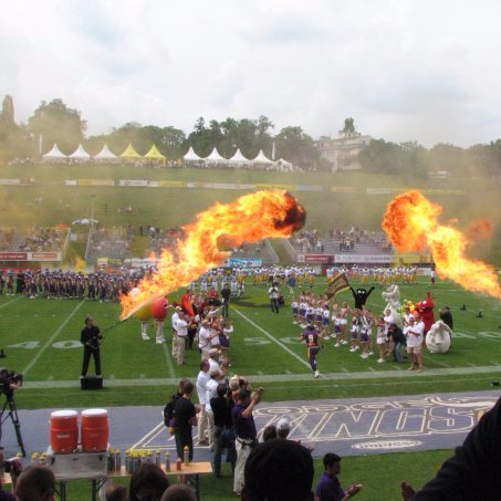 ifeedthefire's profile picture. A Former College Football Coach Sharing a fun,social,competitive game