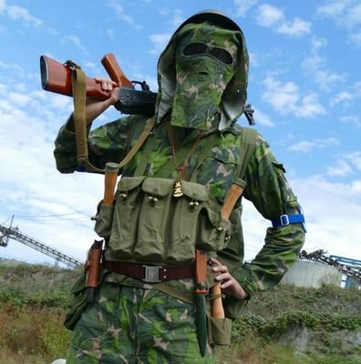 アラフォーミリオタ。少年の頃の戦車プラモから始まり、モデルガン、軍装品と軍拡。大学の頃はカメラや電子工作に注力するため軍縮するも、その経験から夜眼・FLIR関係にも手を出し再軍拡。サバゲは社会人になってから。中越紛争81式迷彩PLAをよくやります。興味の向くまま装備やエアガン集めたりしつつ、最近は3DPにも挑戦中。