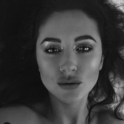 BeckyEvansxx's profile picture. Instagram @beckyevans5