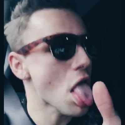 heythetide's profile picture. 