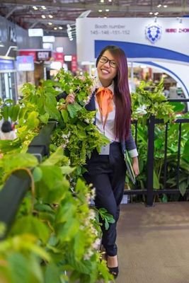 Biết rồi chưa chắc đã muốn gặp
Gặp rồi chưa chắc đã muốn biết.