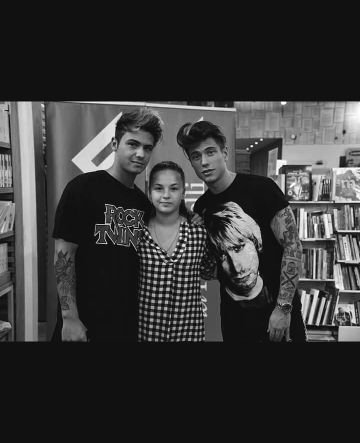 ✖I don't give a fuck✖
❤Benji&Fede❤
😍20:05/0+😍
💗SM&CD💗
💖👭💖
⚽💙1926💙⚽
❤24/10/16❤
@Benji_Mascolo