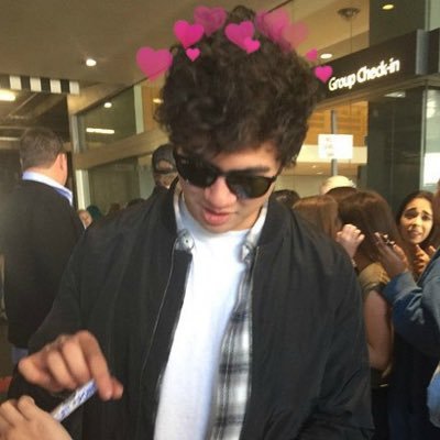 calumhood_hlwn's profile picture. bio