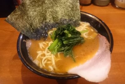 ラーメンな人達です。よろしくお願いします！ ダニエル（外人）、にたの（トリサポ）、えび（古参人）、、、その他元部員達 公認アカウント取るぞ。 実はサッカーと兼部してます。本業はこっちです。