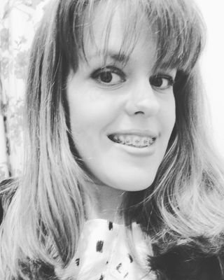 crisirber's profile picture. Gaúcha, Tresmaiense, Gremista, Bióloga formada pela PUCRS, Professora de Ciências e Biologia.