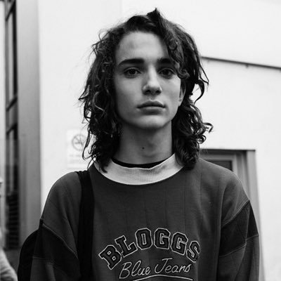 mathisrpgtemple's profile picture. ༀ // ça fume des 10 ds la chambre