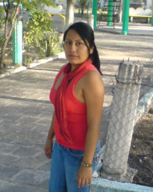 me considero buena personas mmm jeje sincera alegre me encanta sonreir