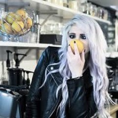 OfThatManner's profile picture. || It's scary what a smile can hide || Nobody's toy =^Cats^= ~Dancer~ {19/Single/MVRP/#DetailedRP} [45% Vampire]