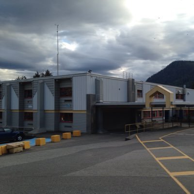 Located in Prince Rupert, Roosevelt is a dual track school (English and French Immersion)