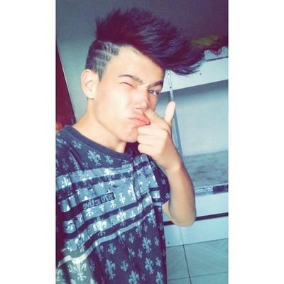 MuriloF1234's profile picture. Sou um homem de 16 anos solteiro que gosta de The Walking Dead 💘💥💞
