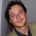 Занимаюсь рекламой и маркетингом в интернете. Работаю в рекламном агентстве. Интересы: бильярд, большой теннис, туризм.