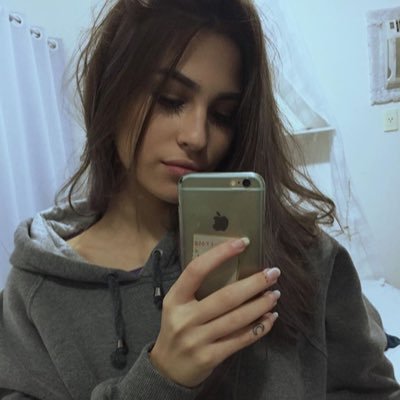 jaderpgusyd's profile picture. she loved mysteries so much that she became one