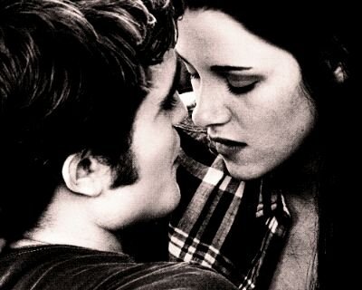 Ich bin ein großer Twilight Fan. Sowie Dance Accademy ,promi bb und Hip Hop
Mein Motto:Verliere nie dein Lachen, denn es gibt Menschen die davon leben.
