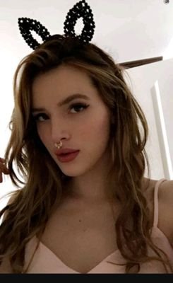 bellaT____'s profile picture. Pizzas is bae