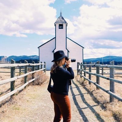 Customer obsessed marketing leader. Photoholic, digital storyteller, tech, UX geek, sustainability, and adventure-seeker.