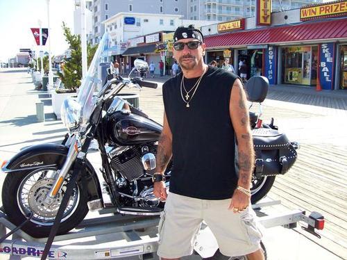 ROCKBLACKBEARD's profile picture. SINGER-SONGWRITER