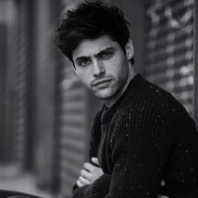 TheoRaekenRPG_'s profile picture. Tyler ❤️ ma sœurette Anya 😘 /Josh bro 👊🏻 / #TeamScott mon dieu 🙏🏻 //