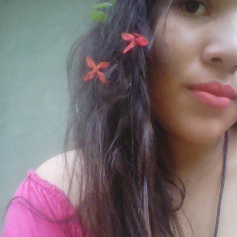 EmmT12's profile picture. 