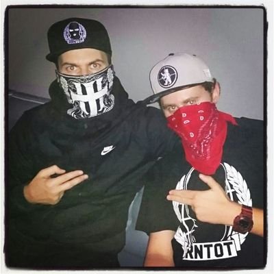 Atzenkeeper HipHopper Hirntot Hamburg folgt mir auf instagram: lucas_atzenkeeper