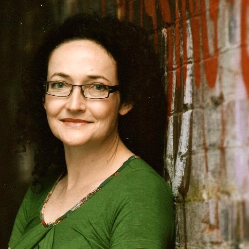 arts_tart's profile picture. Playwright & writer, one quarter of Belloo Creative, lover of books and theatre, beekeeper, iso-inspired new passion for gardening and baking