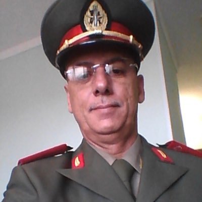 Especialista de arte militar, jornalista independente, POTUS follower and father of 5 wonderful children))