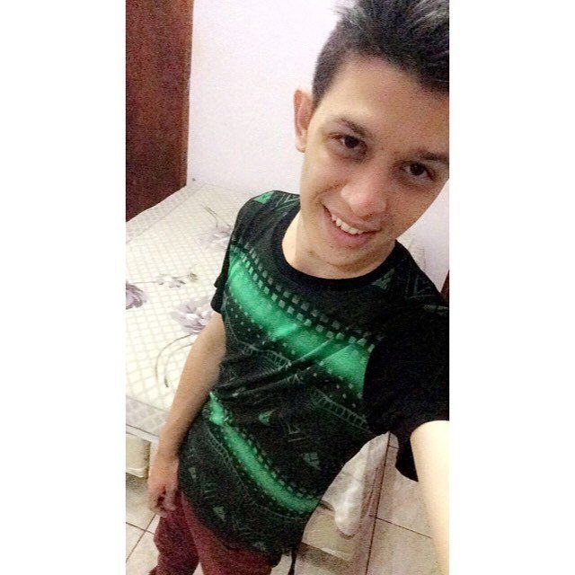 virginiano, amo uma boa breja,uma boa música e uma boa foda 🌝