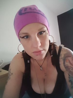 AnastaciiaLeigh's profile picture. Unique!!! Inked up 😎