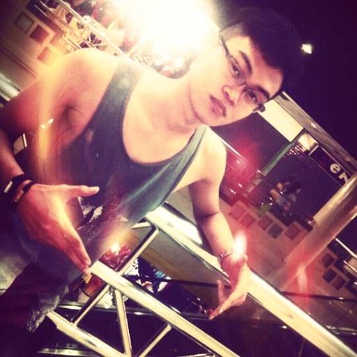 IamBiii's profile picture. Ik ben een DJ | | Wilt u grooving, Popping, Boogaloo & Locking Dance | | Choreograaf | | Muziek Producer | | Marketing Coördinator bij een van de Nationale Bank