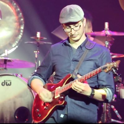 FernandoCuriel's profile picture. Guitarrista, Ingeniero de Sonido, Periodista bilingüe, Editor Jefe de @MusicoPro, compositor, productor, miembro de los Latin GRAMMYS.