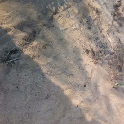 Azmat09917636's profile picture. know.