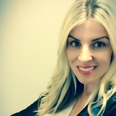 Strategic #PR & #Communications pro w/ financial & public sector exp. Loves everything news & entertainment & esp. #MediaRelations #CrisisPR #IssuesMgmt