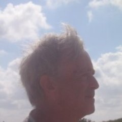 Informatie (vnl. geschiedenis), lezen, poëzie, muziek, natuur, humor, ook huisman, libra.