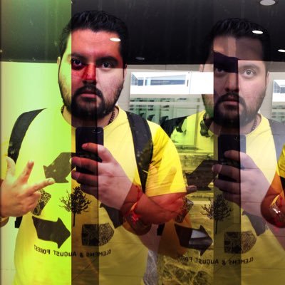 Siempre arjoneando, nunca tuiteando. Americanista y diseñador...