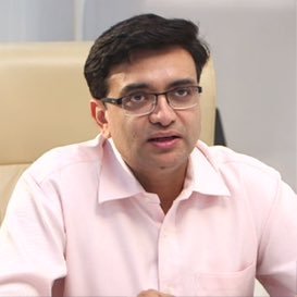 Dr Dinesh Arora Profile