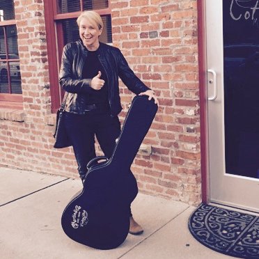 SueMcMillanUK's profile picture. Songwriter, producer, strummer, singer, geek, creative freak and audio-tweeker! London & Nashville.