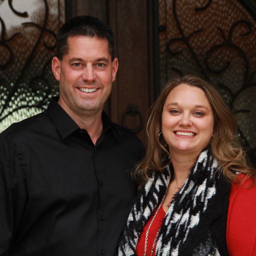 Mindy Potts brings several years of experience from banking and mortgage lending to provide customer service with a commitment to finding a buyer for your home.