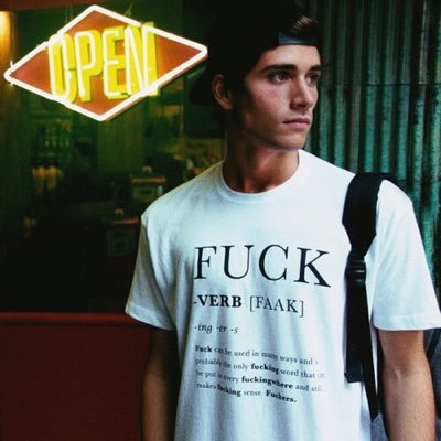 thomaswrpg_'s profile picture. Je suis normal, n'est-ce pas ?